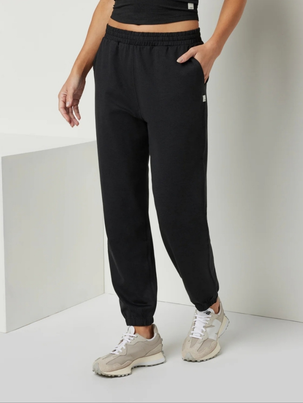 ​Vuori Boyfriend Sweats Heather Large DreamKnit Relaxed Jogger Elevated Basics